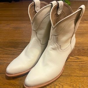 Tecovas white Penny boots
